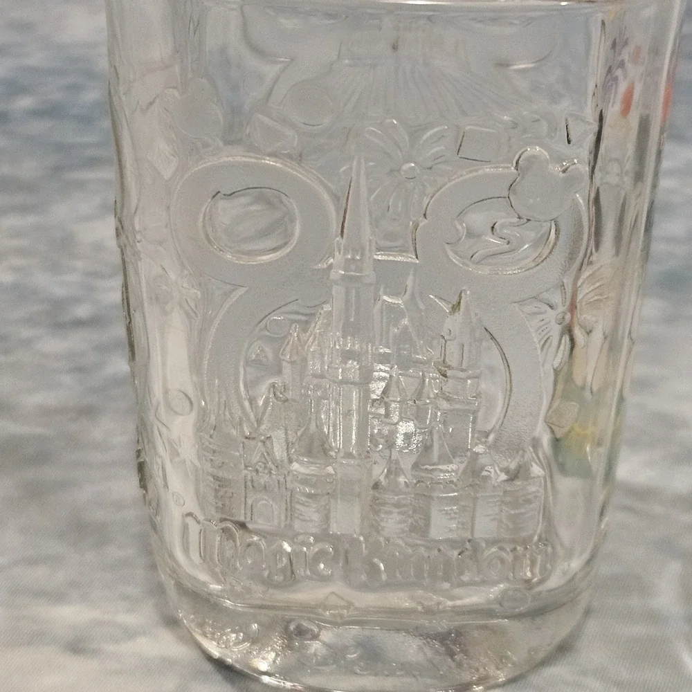 Vintage 2000 McDonalds Disney World Glasses Set of 4 Complete Theme Parks Mickey